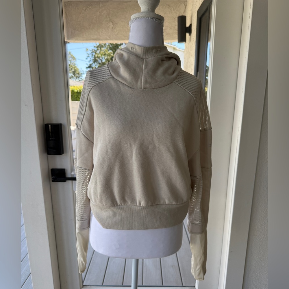 ALO Yoga Cream Textured Layered Hoodie